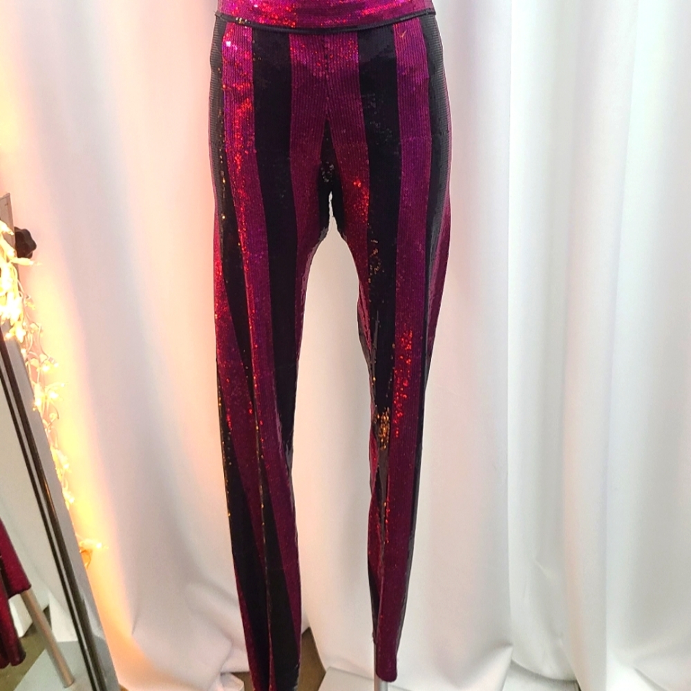 Maggie Barry custom strip sequence leggings with matching belt. Sparkle 4 miles!